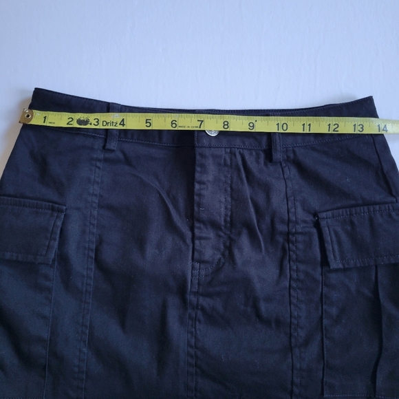 Black Cargo Mini Skirt. - Picture 4 of 7